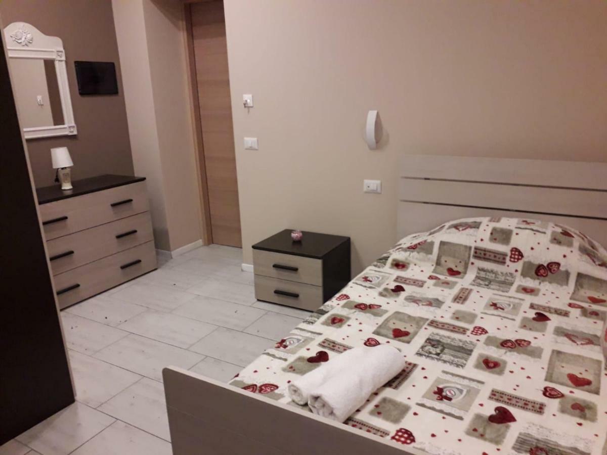 Primo Hotel Catania Bagian luar foto